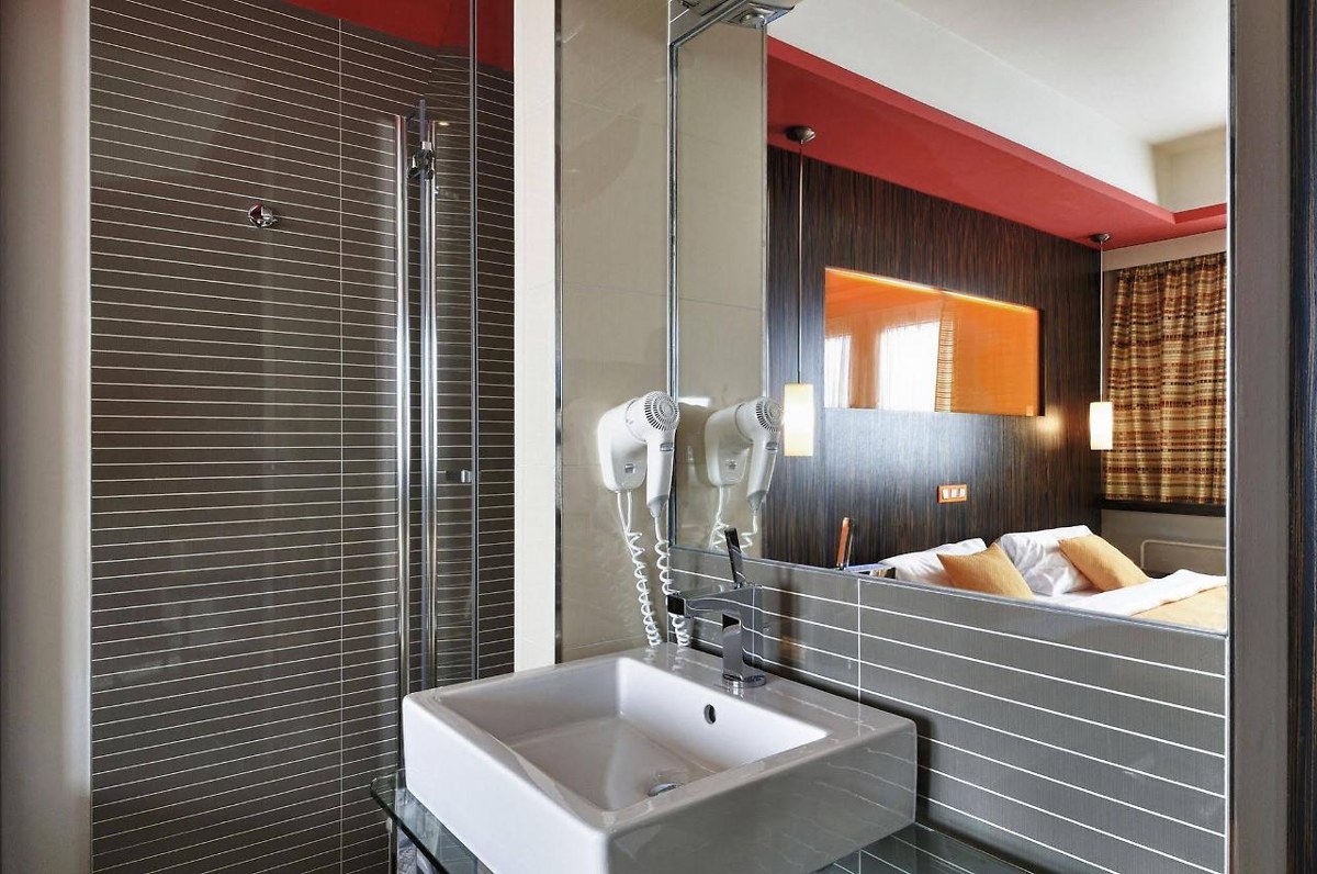 HOTEL CONTINENTAL photo 1