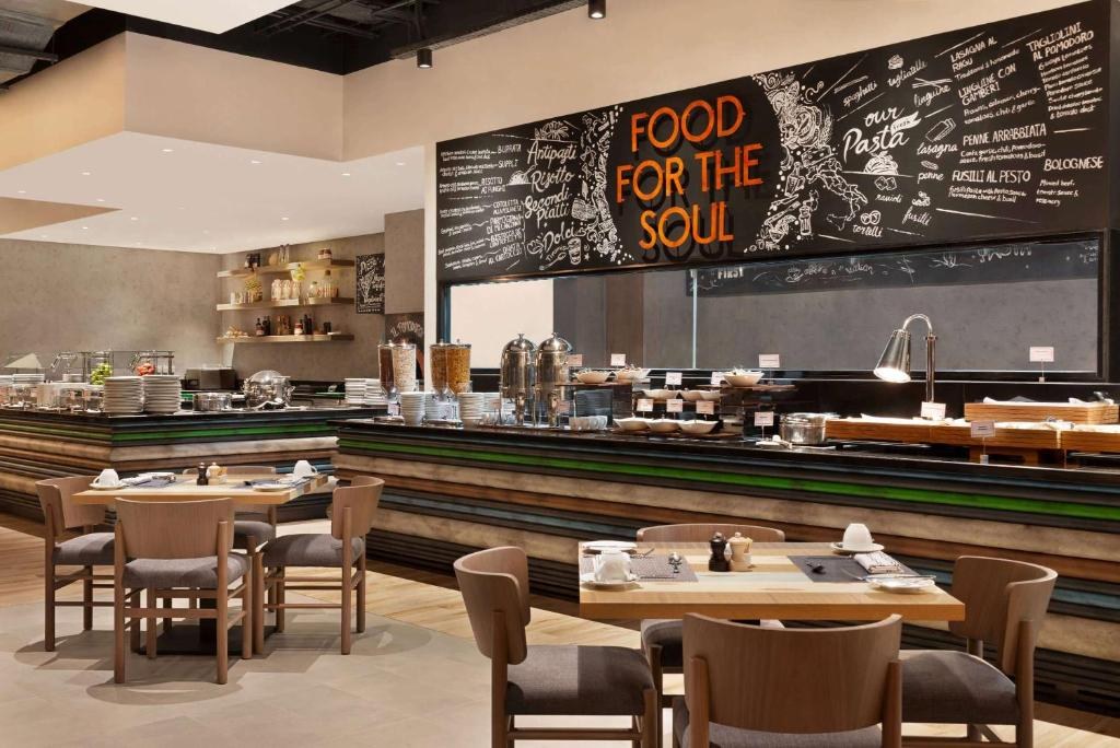 MERCURE DUBAI GOLD DISTRICT photo 1