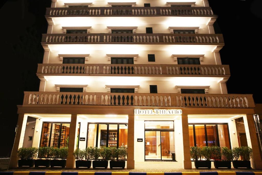 THEATRO