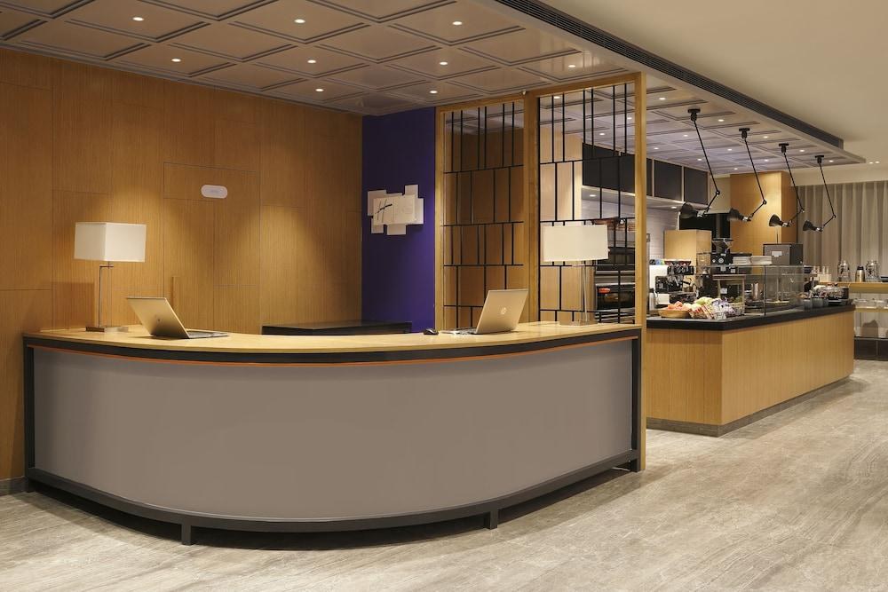 Holiday Inn Express Hyderabad Banjara Hills, an IHG Hotel photo 1