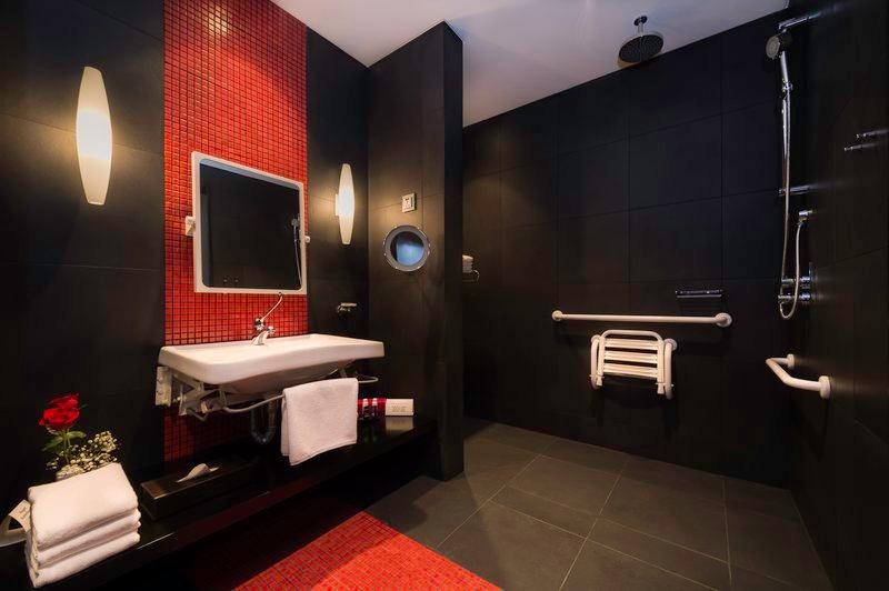Crowne Plaza Riyadh RDC Hotel & Convention by IHG photo 2