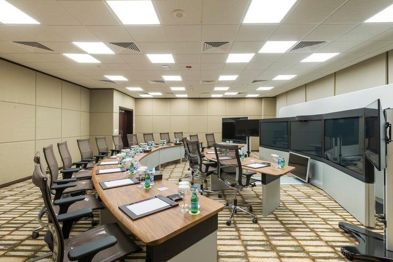 Crowne Plaza Riyadh RDC Hotel & Convention by IHG photo 3