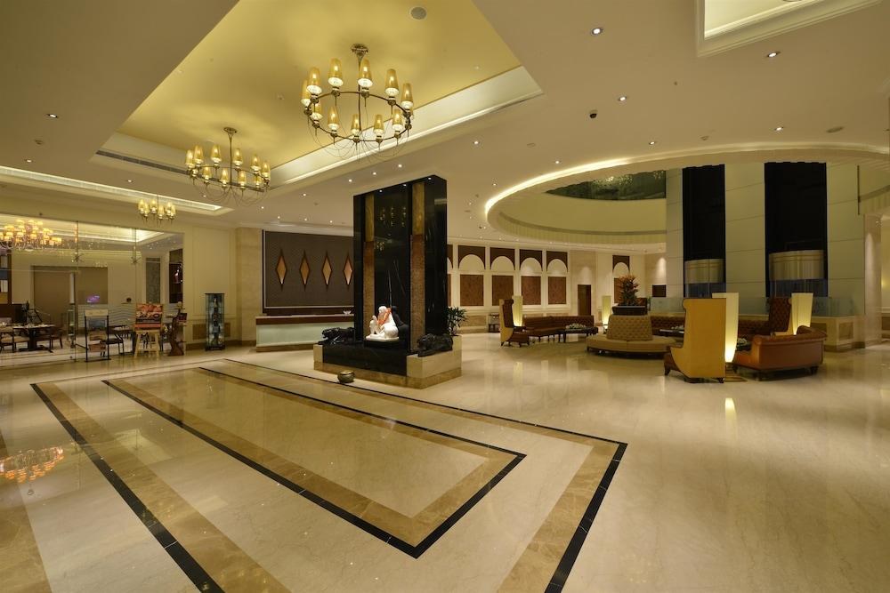 Ramada Plaza by Wyndham Chennai photo 1