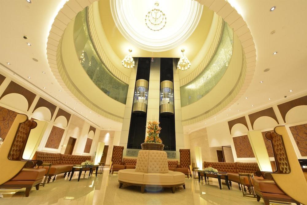 Ramada Plaza by Wyndham Chennai photo 2
