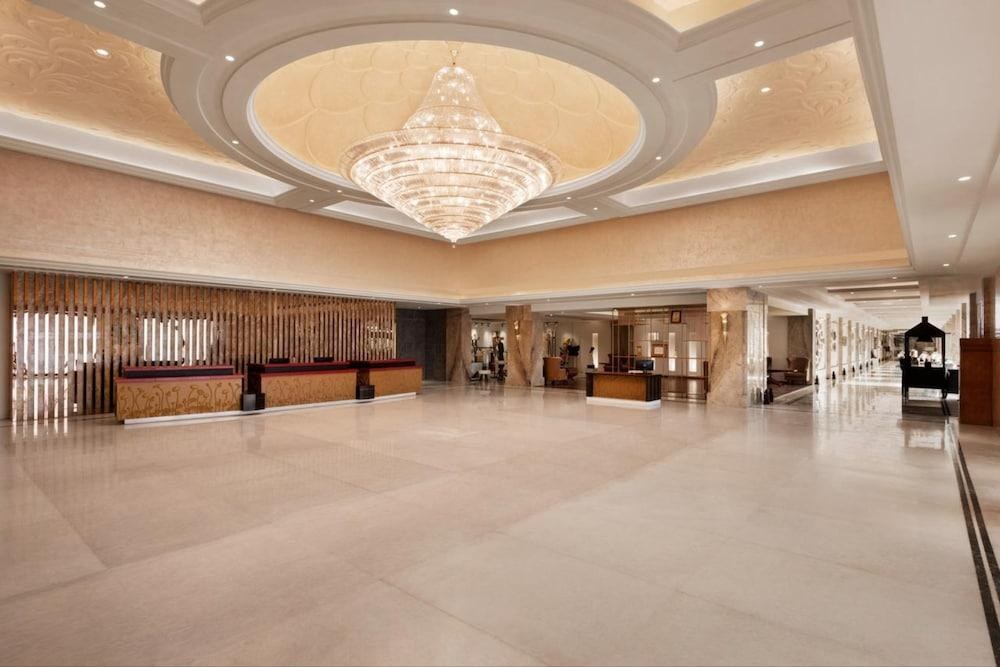 Ramada Plaza by Wyndham Lucknow photo 1