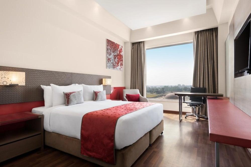 Ramada Plaza by Wyndham Lucknow photo 4