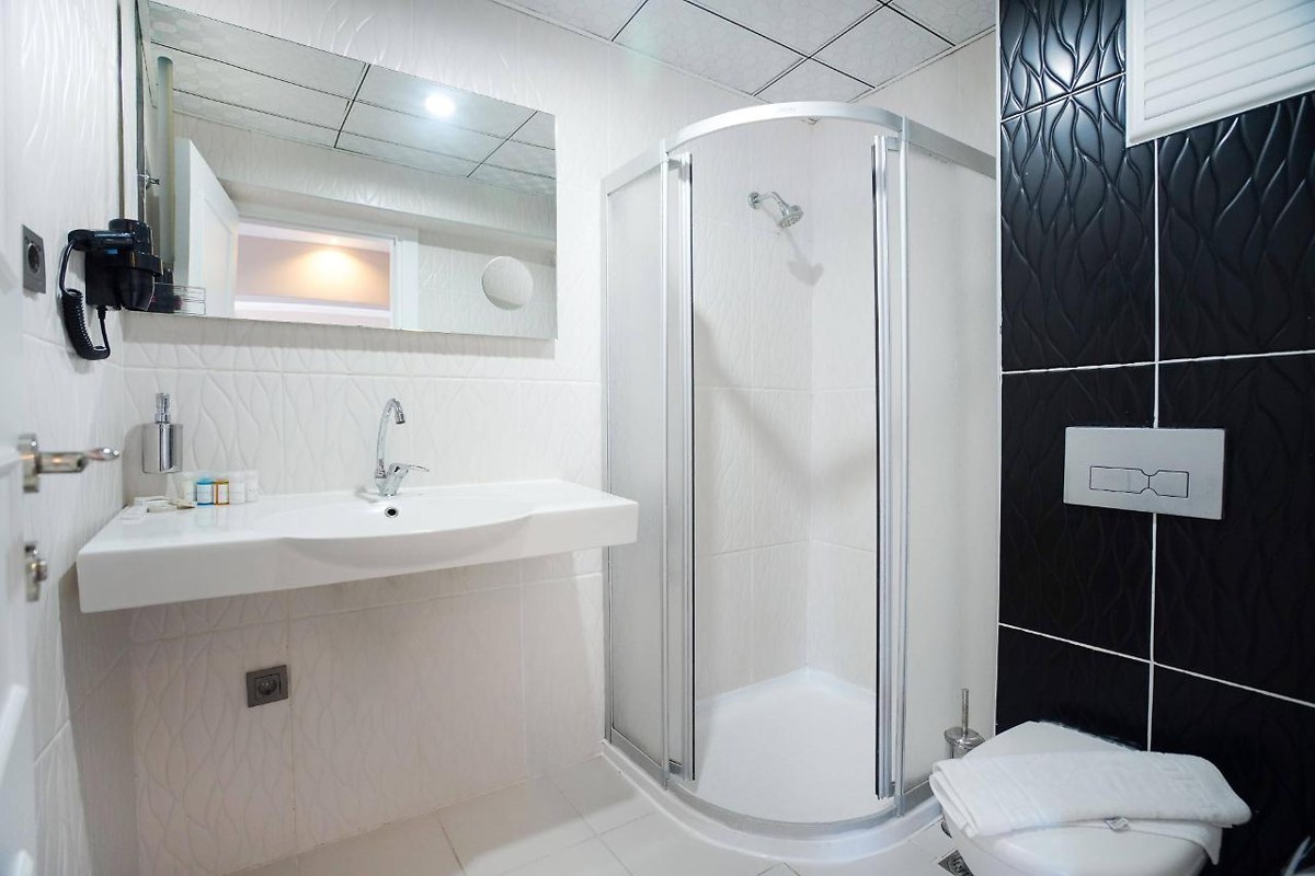 Aurasia City Hotel