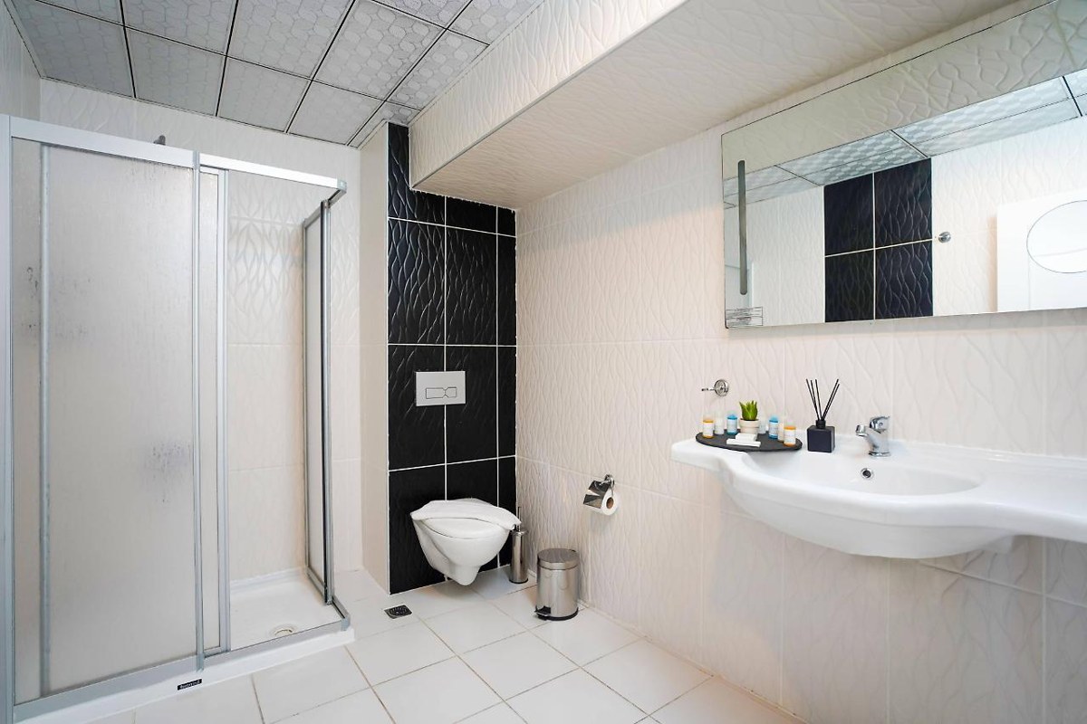 Aurasia City Hotel photo 1