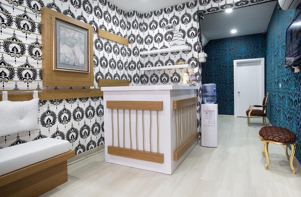 La Pazza Suites photo 1