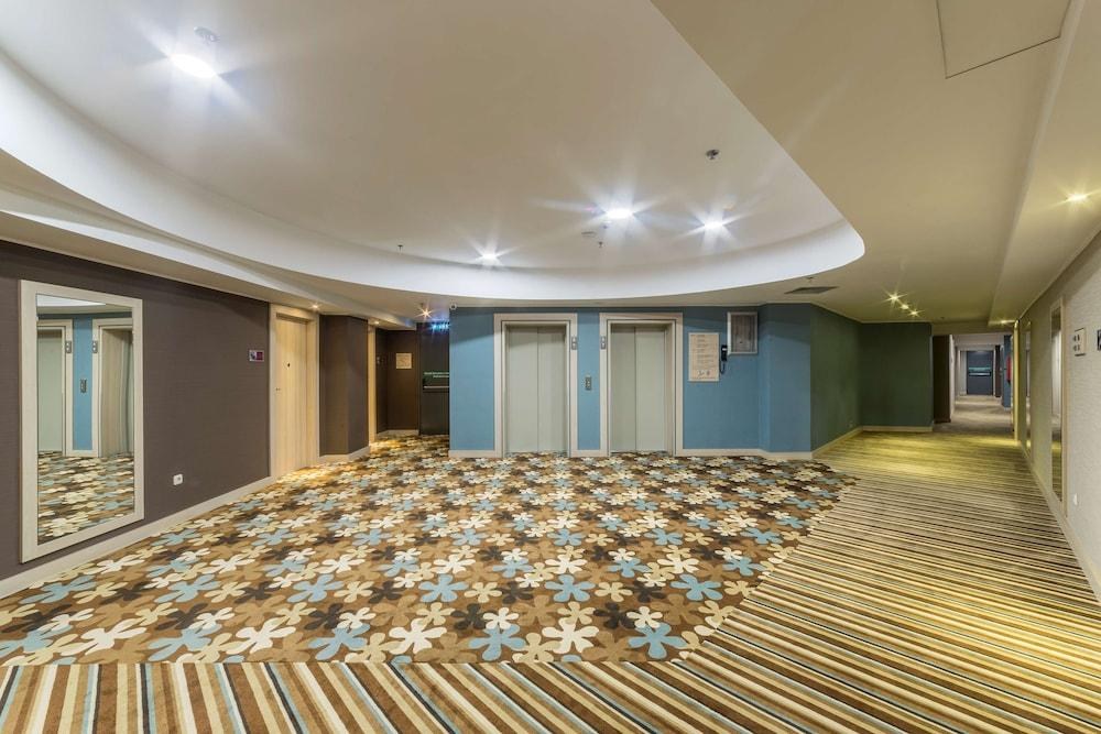 Hampton By Hilton Iasi photo 3