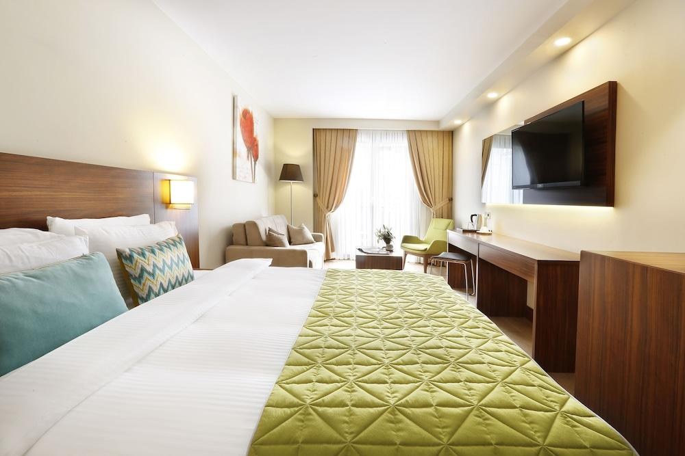 The White Orient Hotel photo 3