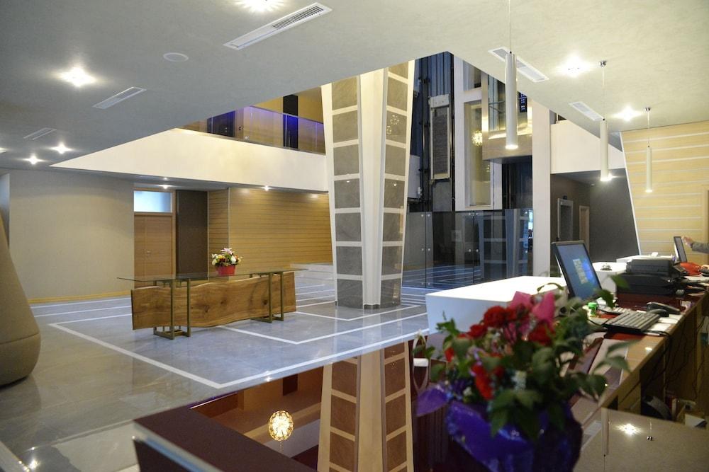 Ramada by Wyndham Constanta photo 2
