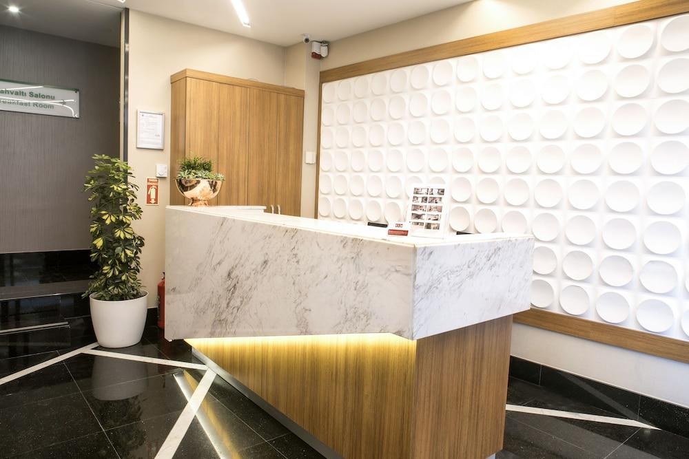 Elm Suite Hotel photo 1