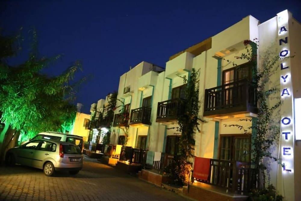 Manolya Hotel