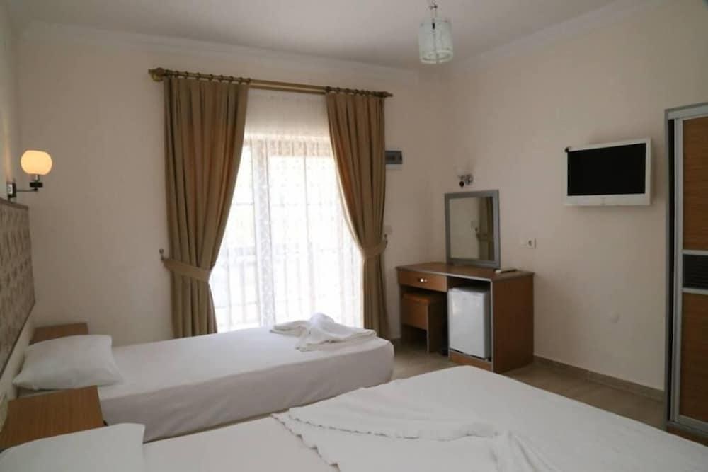 Manolya Hotel photo 1