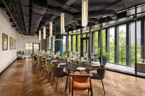 The Gantry London, Curio Collection photo 1