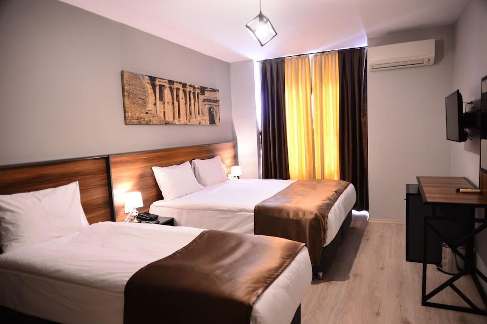 Privado Hotels