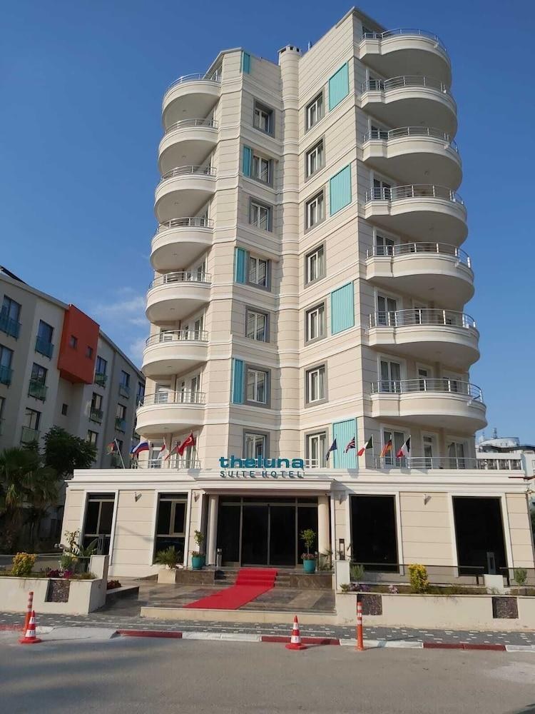 Theluna Suite Hotel