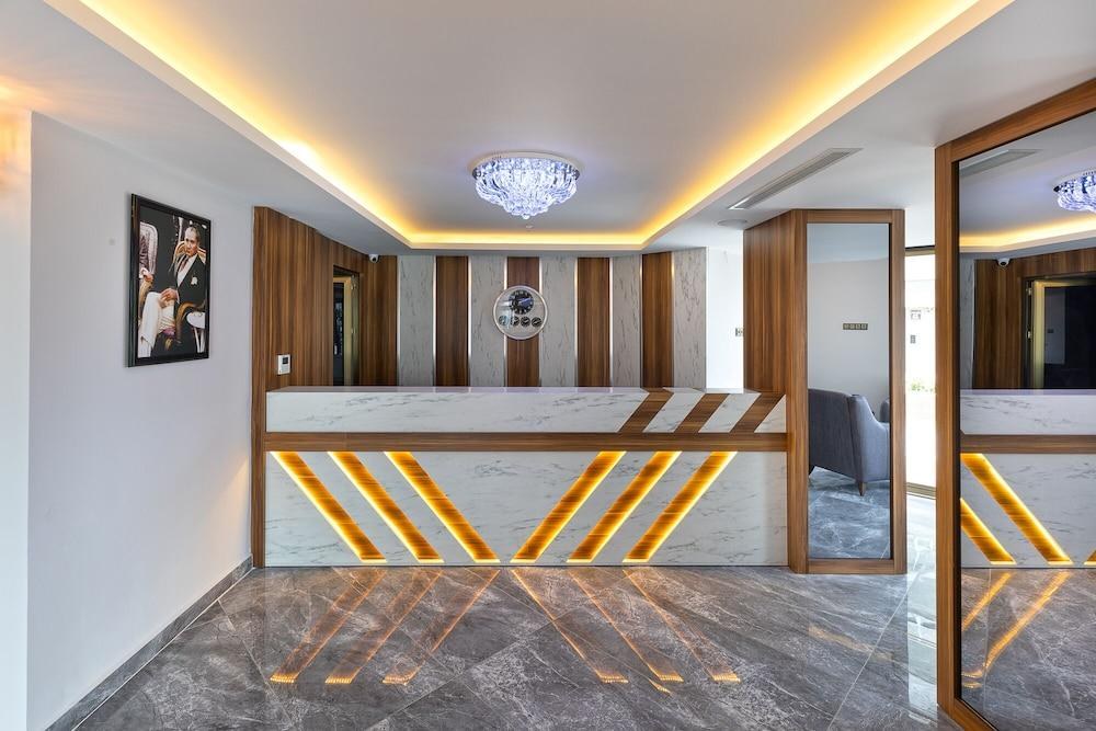 Theluna Suite Hotel photo 2