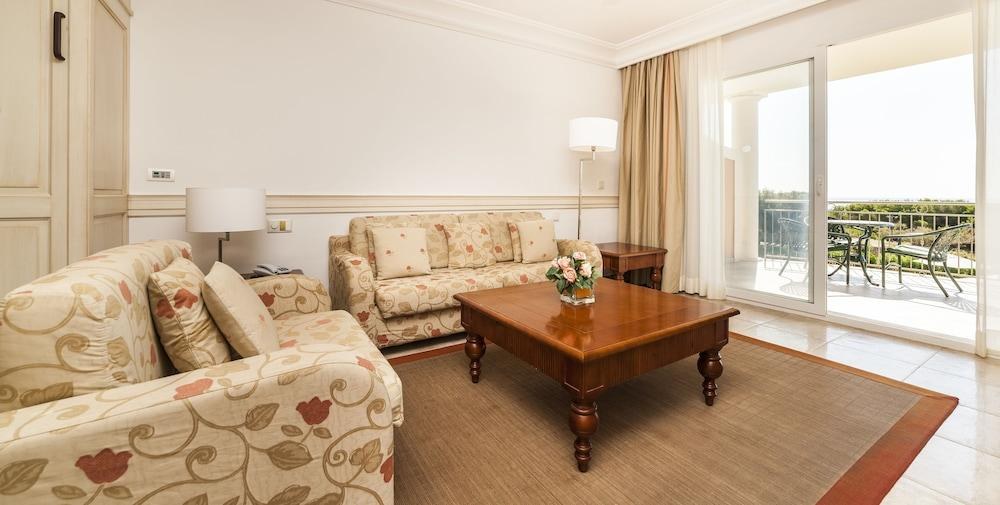 Insotel Punta Prima Prestige Suites & Spa photo 2