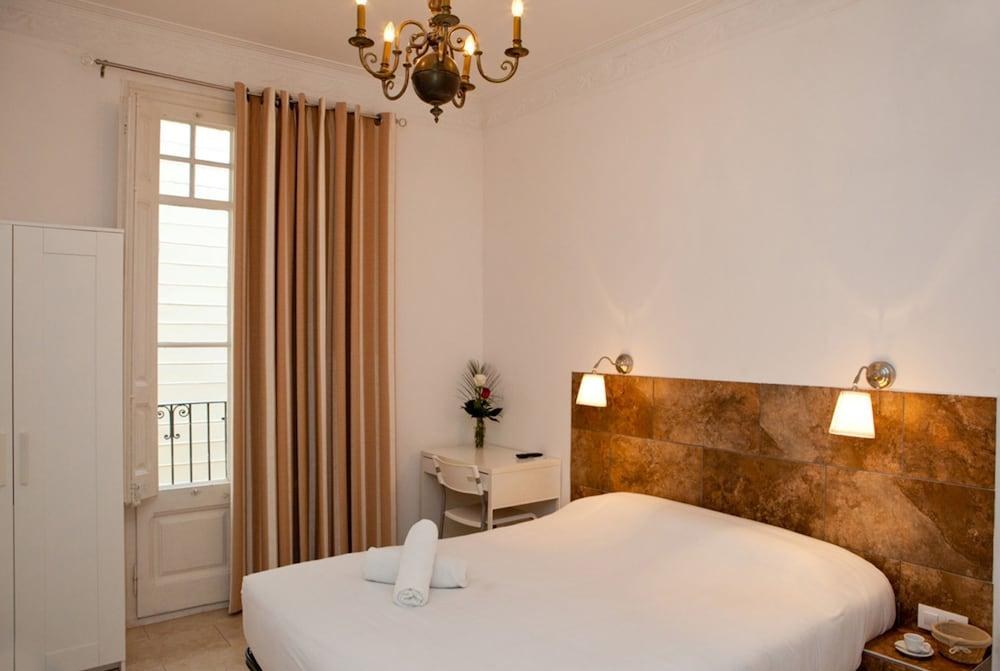 HOSTAL MARTINVAL photo 1