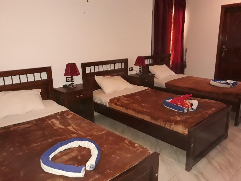 ALHAMBRA HOTEL photo 1