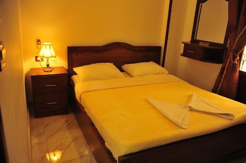 ALHAMBRA HOTEL photo 3