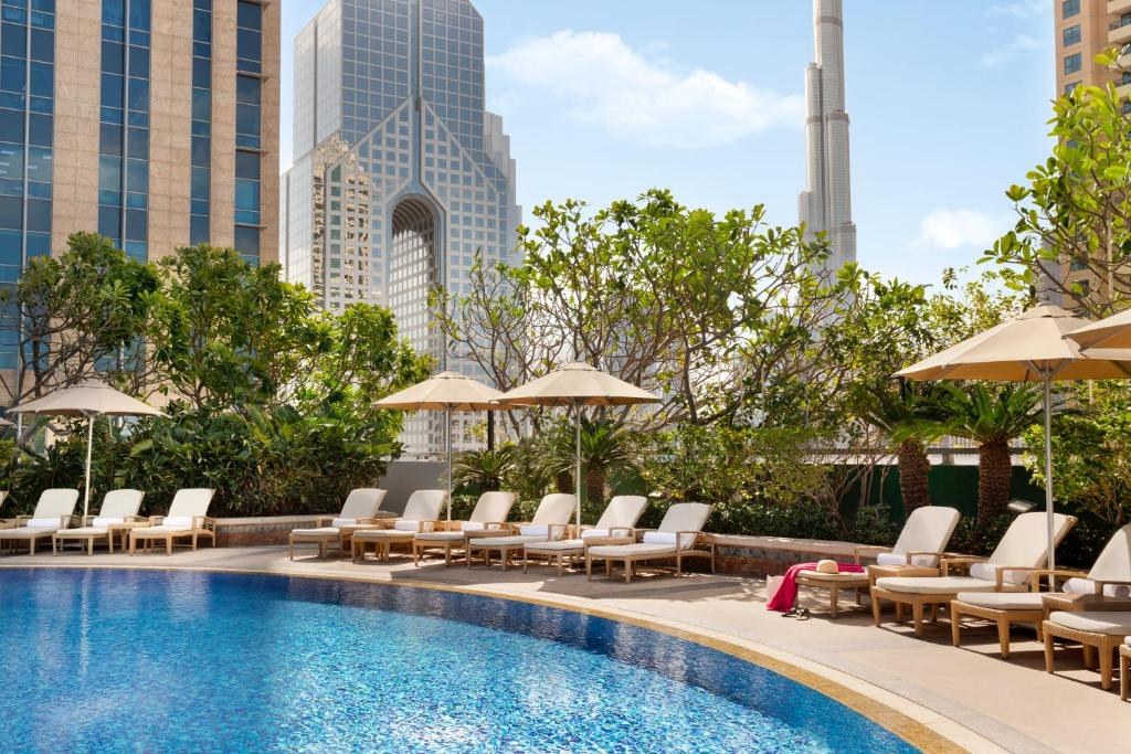 Shangri-la Hotel y Apartamentos Dubai