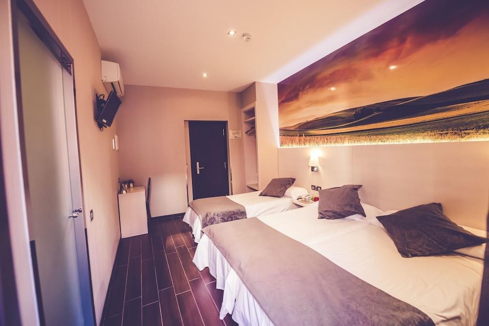 Hostal Prado photo 2