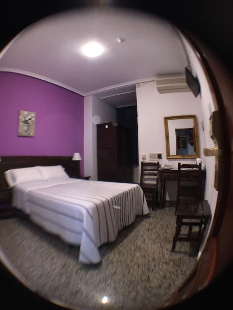 HOSTAL SONSOLES MADRID CENTRO photo 1