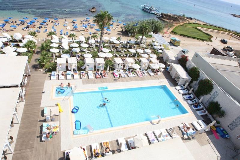 SILVER SANDS BEACH HOTEL photo 1