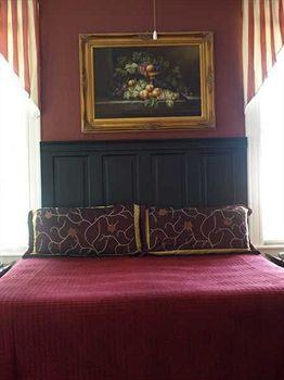 Riverdale Inn photo 4