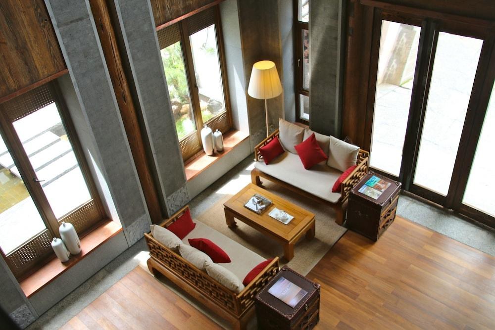 Lux Tea Horse Road Lijiang photo 2