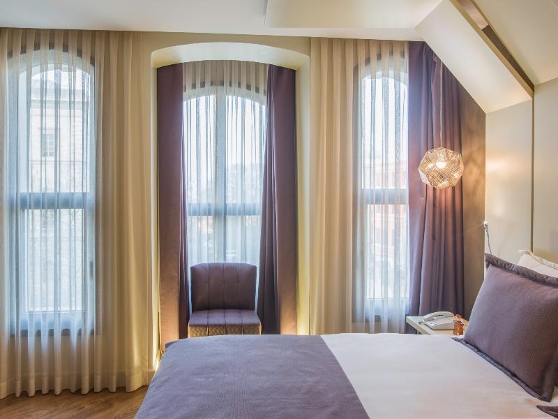 Maroon Hotel Pera photo 4