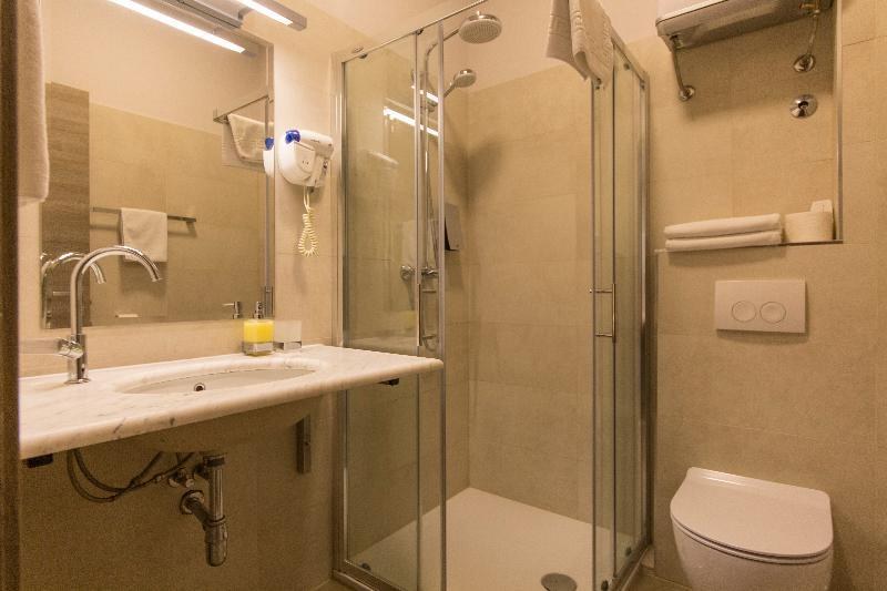 Tifani Luxury Rooms photo 2