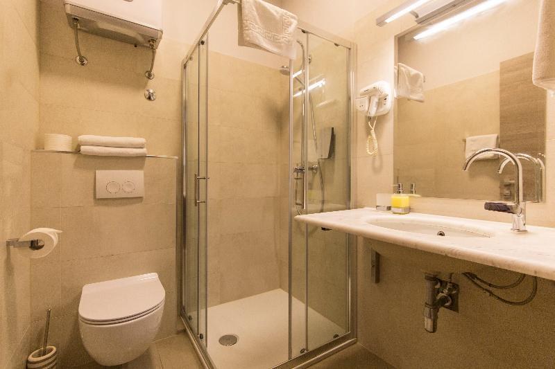 Tifani Luxury Rooms photo 4