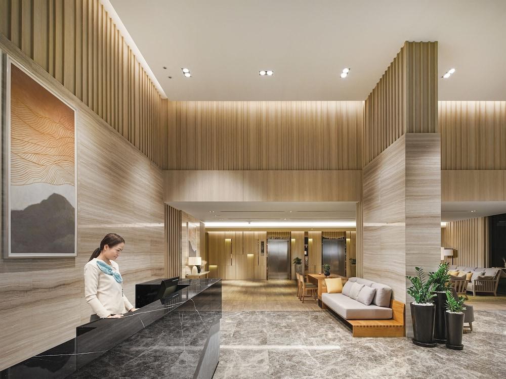 Oakwood Suites Bangkok photo 1