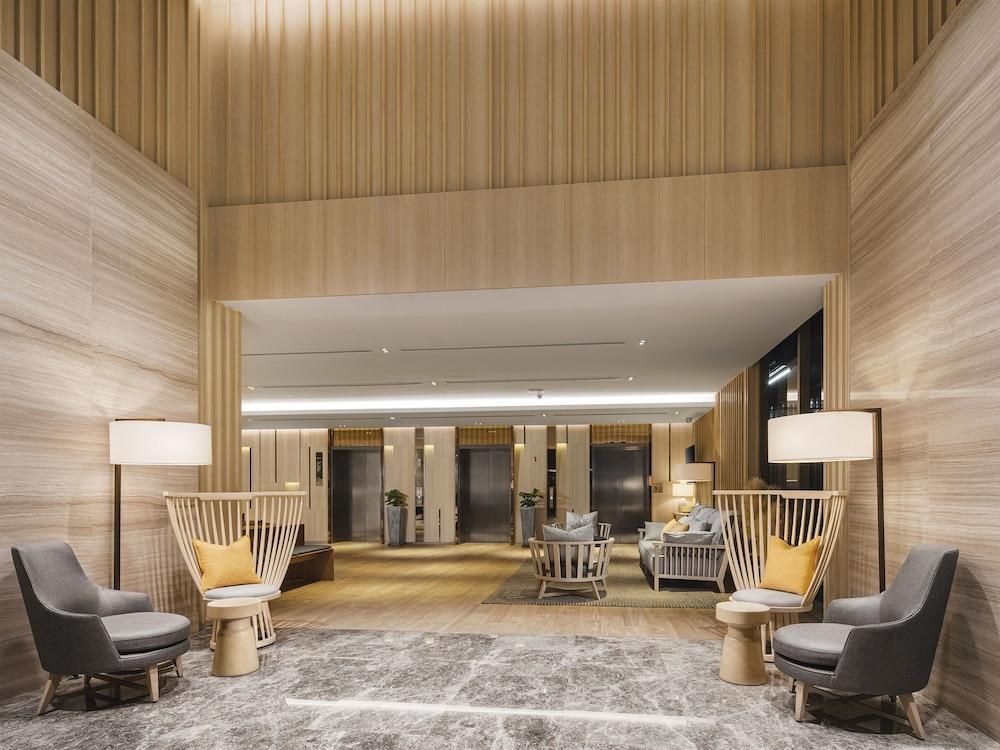 Oakwood Suites Bangkok photo 2