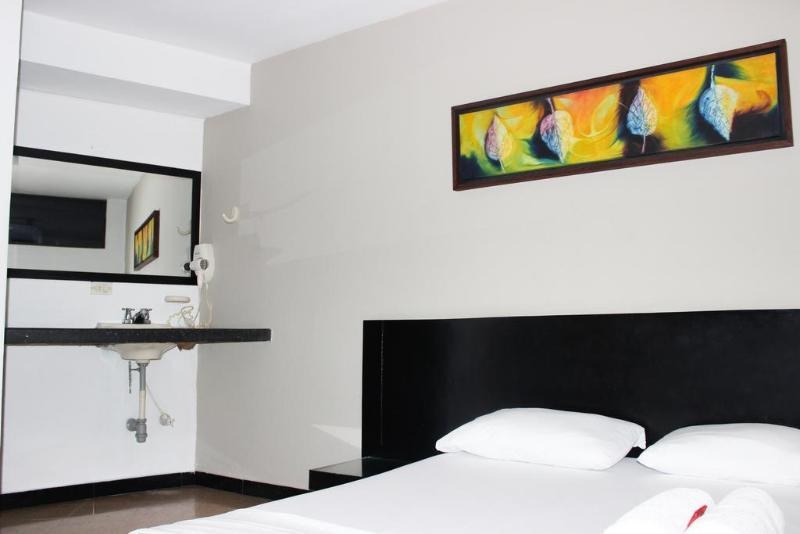 Hotel Natural Medellin photo 2