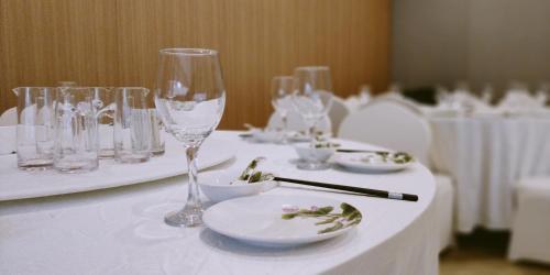 Holiday Inn Express Shanghai Xuhui Binjiang photo 2