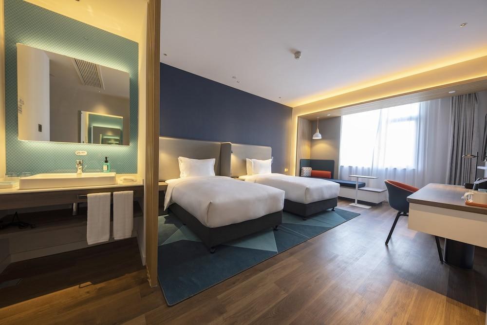 Holiday Inn Express Shanghai Jiading New City photo 3