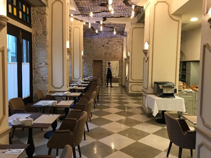 Galatahan Hotel photo 1