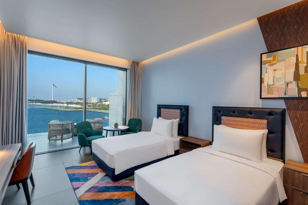 HYATT CENTRIC JUMEIRAH DUBAI photo 2