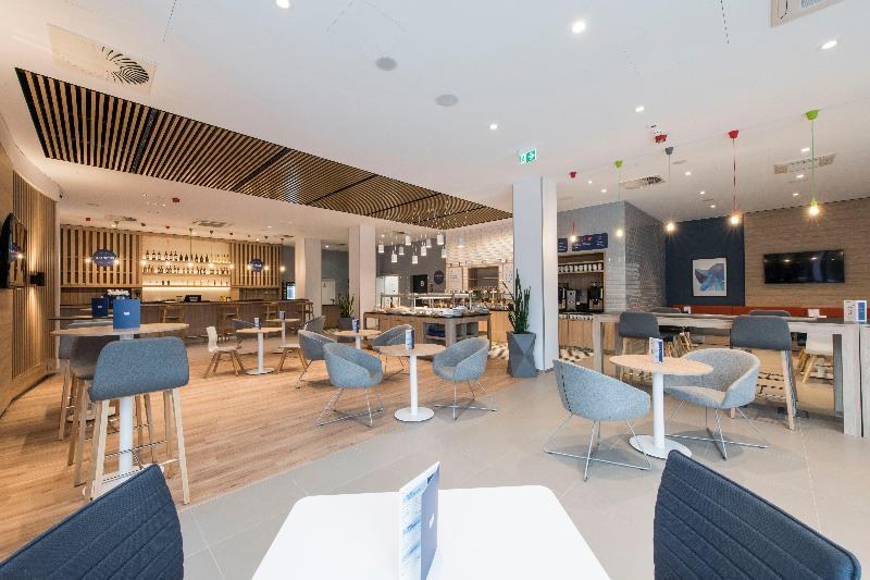 Holiday Inn Express Warsaw - Mokotow photo 3