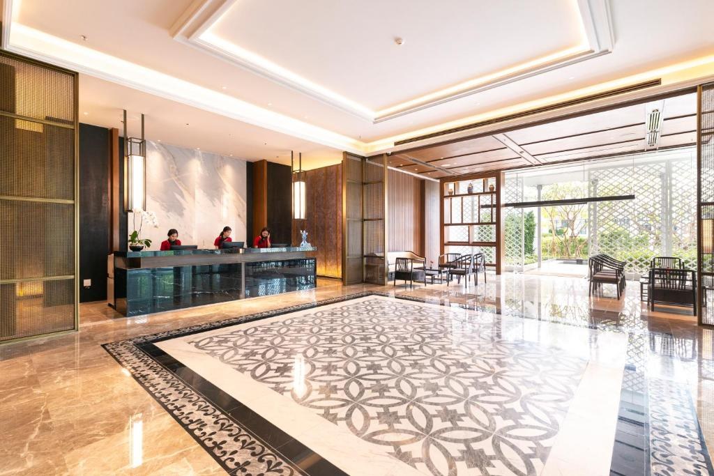 RAMADA PLAZA CHAO FAH photo 2