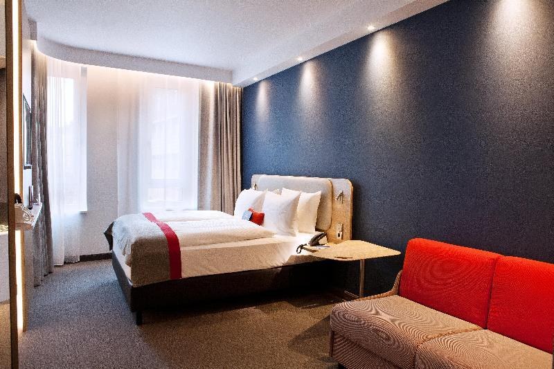 Holiday Inn Express Darmstadt photo 2