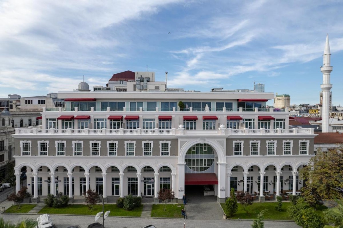 LE PORT APART HOTEL