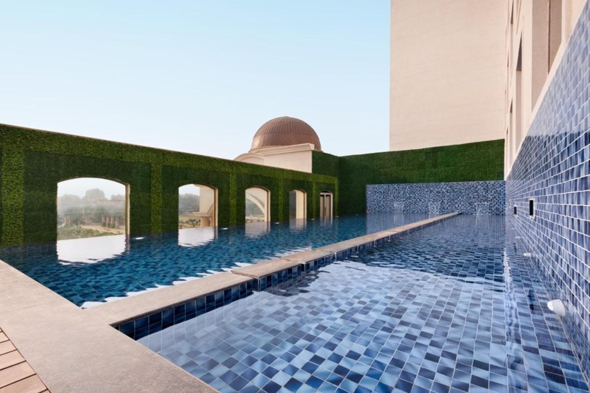 Ramada by Wyndham Lucknow Hotel and Convention Center photo 3