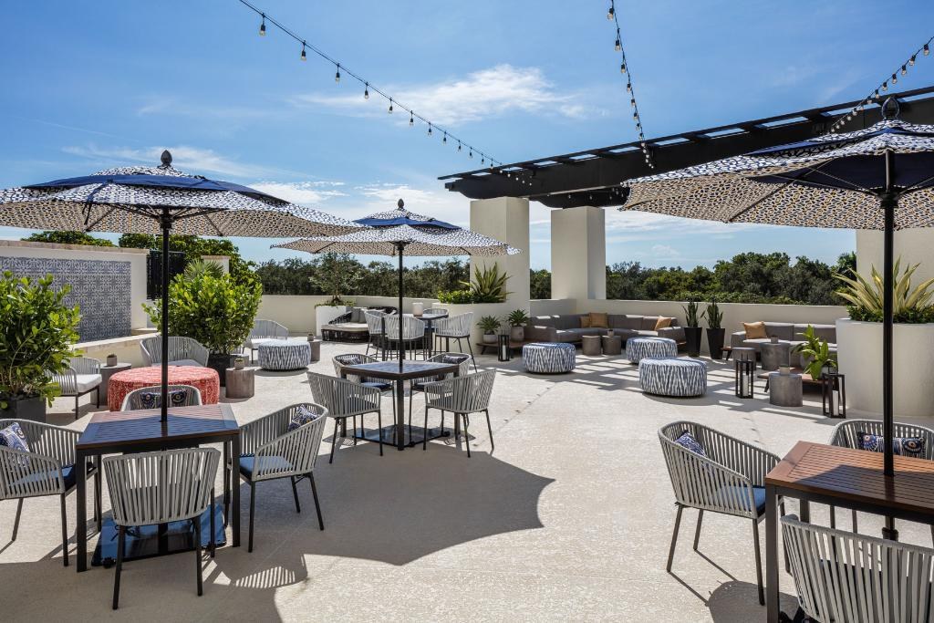 Thesis Hotel Miami Coral Gables, Curio Collection by Hilton