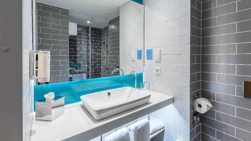 Holiday Inn Express Munich North photo 3